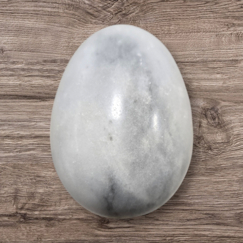 Blue Calcite egg - Picture 2 of 2